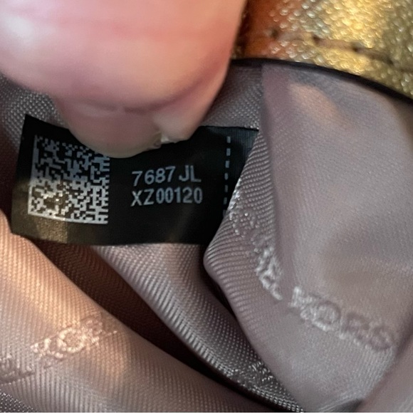 Michael Kors Signature Savannah Satchel Gold/Vanilla - Picture 12 of 12